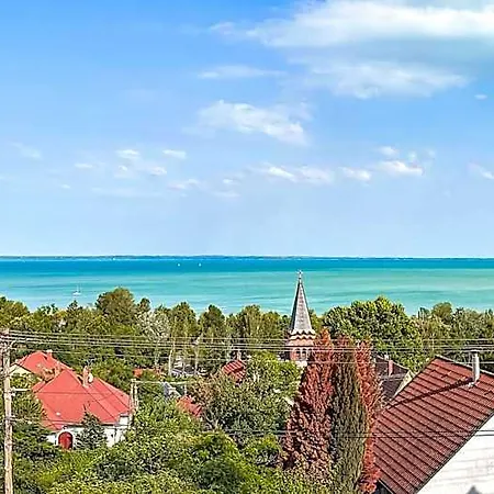 Belvárosi Ház Gyönyörű Panorámával Сasa de vacaciones