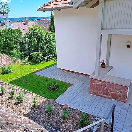 Belvárosi Ház Gyönyörű Panorámával Сasa de vacaciones
